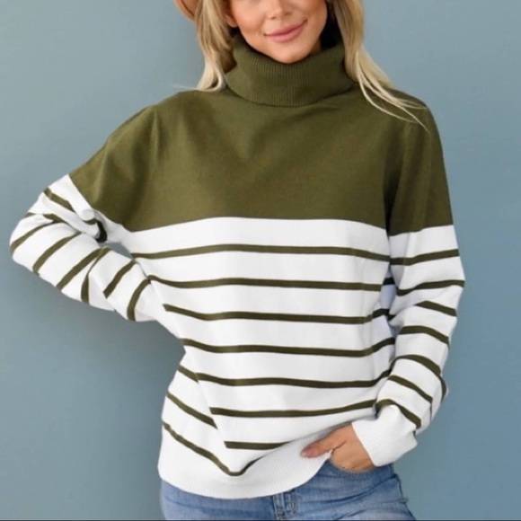 Striped Turtleneck Sweater Medium 
